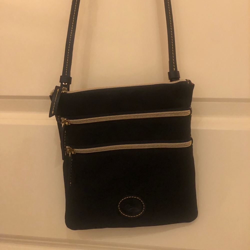 Dooney & Bourke Cross Body Bag